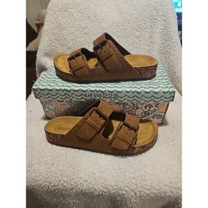 NEW  Dept 222 Women's 8 Briana Brown Double Buckle Strap Studded Sandals